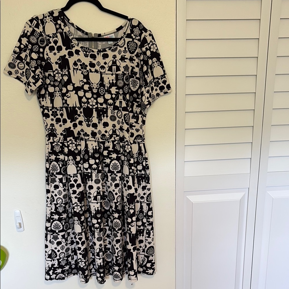 LuLaRoe Black and White Crew Neck Midi Dress